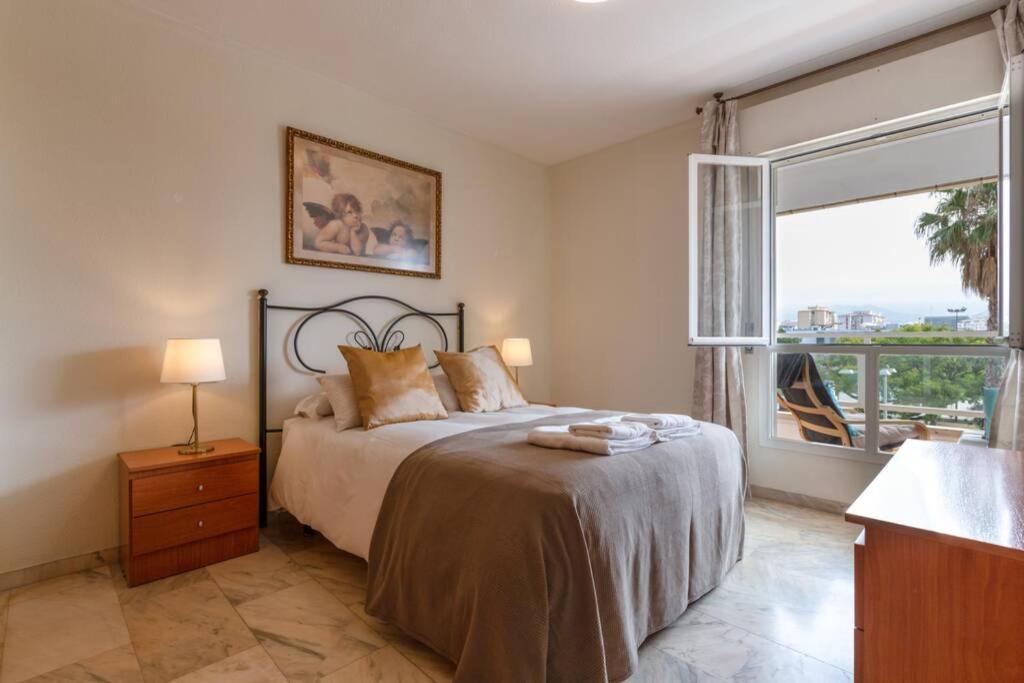 Апартаменты Playa Huelin Apartamento Малага Экстерьер фото