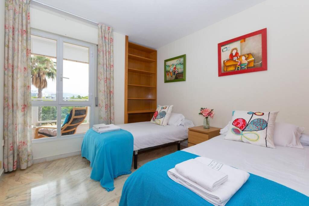 Апартаменты Playa Huelin Apartamento Малага Экстерьер фото